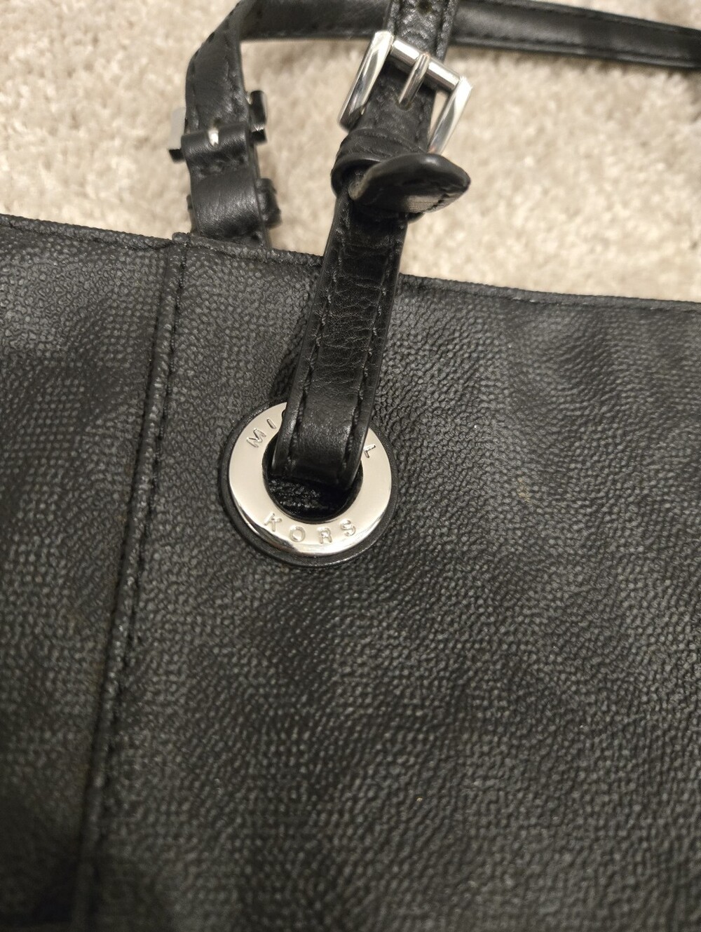 Michael Kors Jet Set Signature Tote - Picture 6 of 9